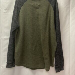 CSG Men's Sports Gear Thermal Crewneck Green & Black Top. Size: 2XL/2TG